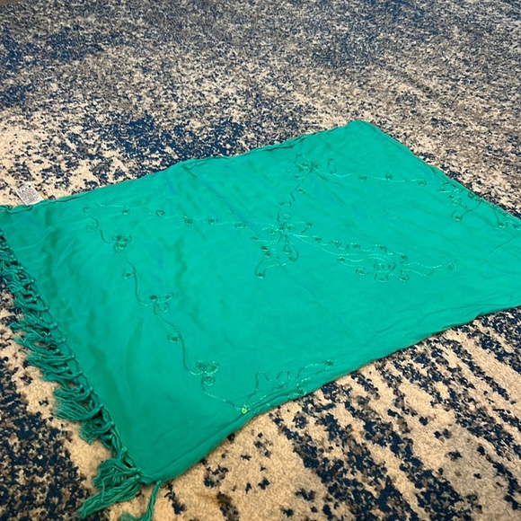 Cover up - Picture 1 of 3